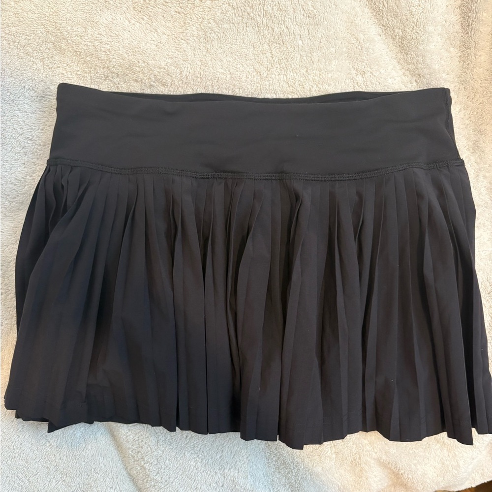 Lululemon Pleat to Street Skirt black size 6!